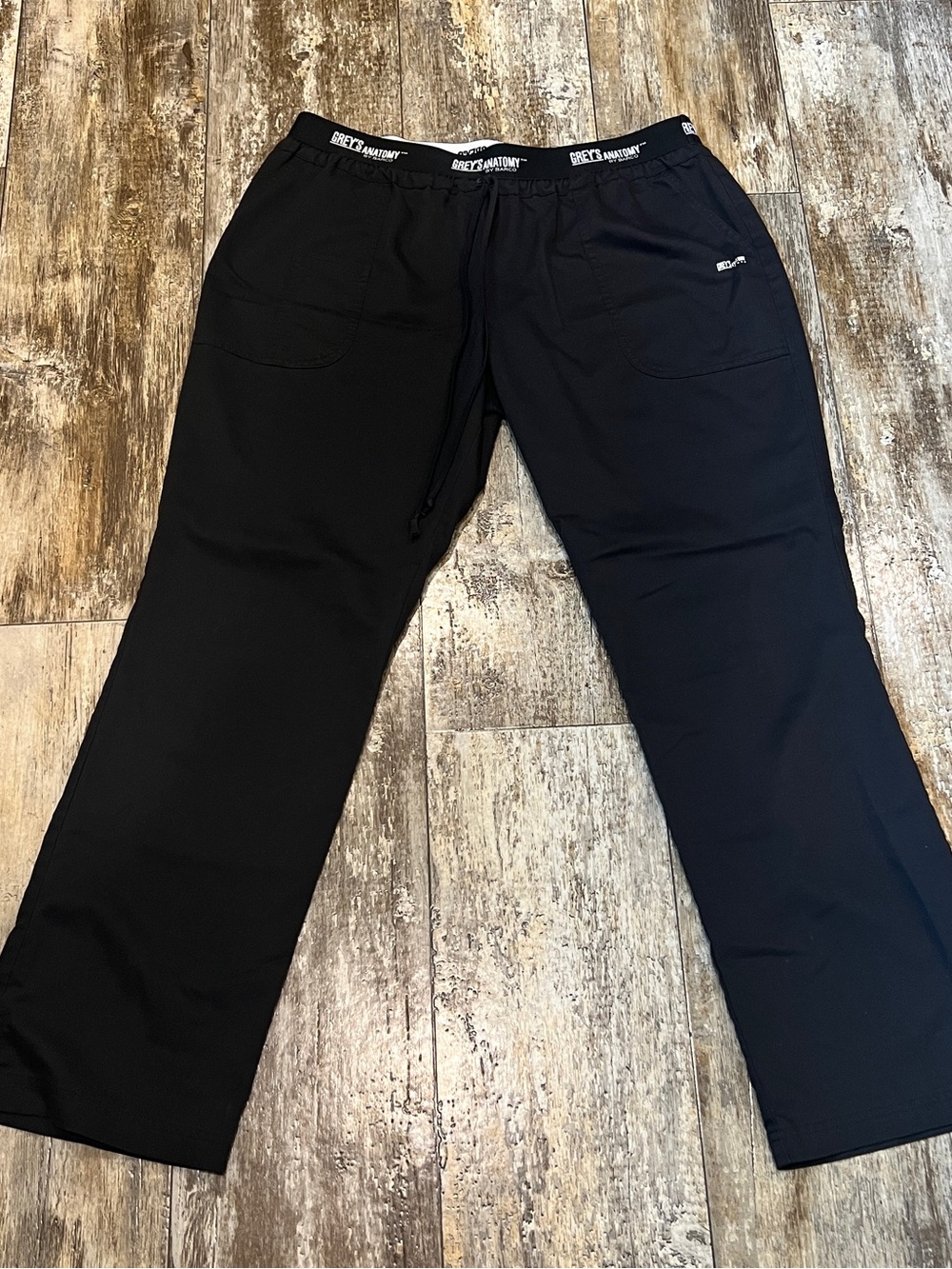 Grey’s Anatomy scrub pants